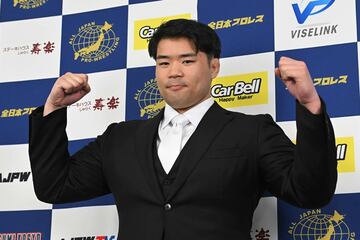 練習生契約を結んだ塙元輝