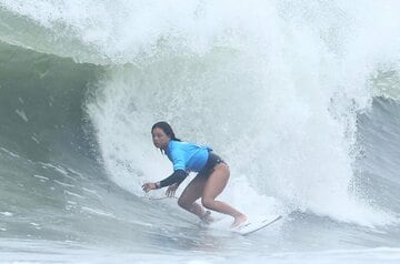 サーフィン女子で金メダルを獲得した池田美来