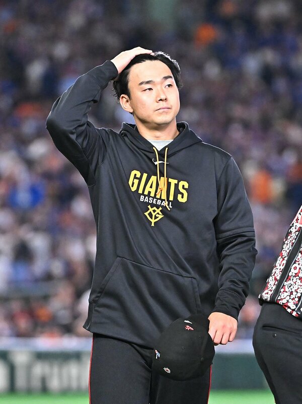 真夏でも厚着を徹底している巨人・小笠原慎之介