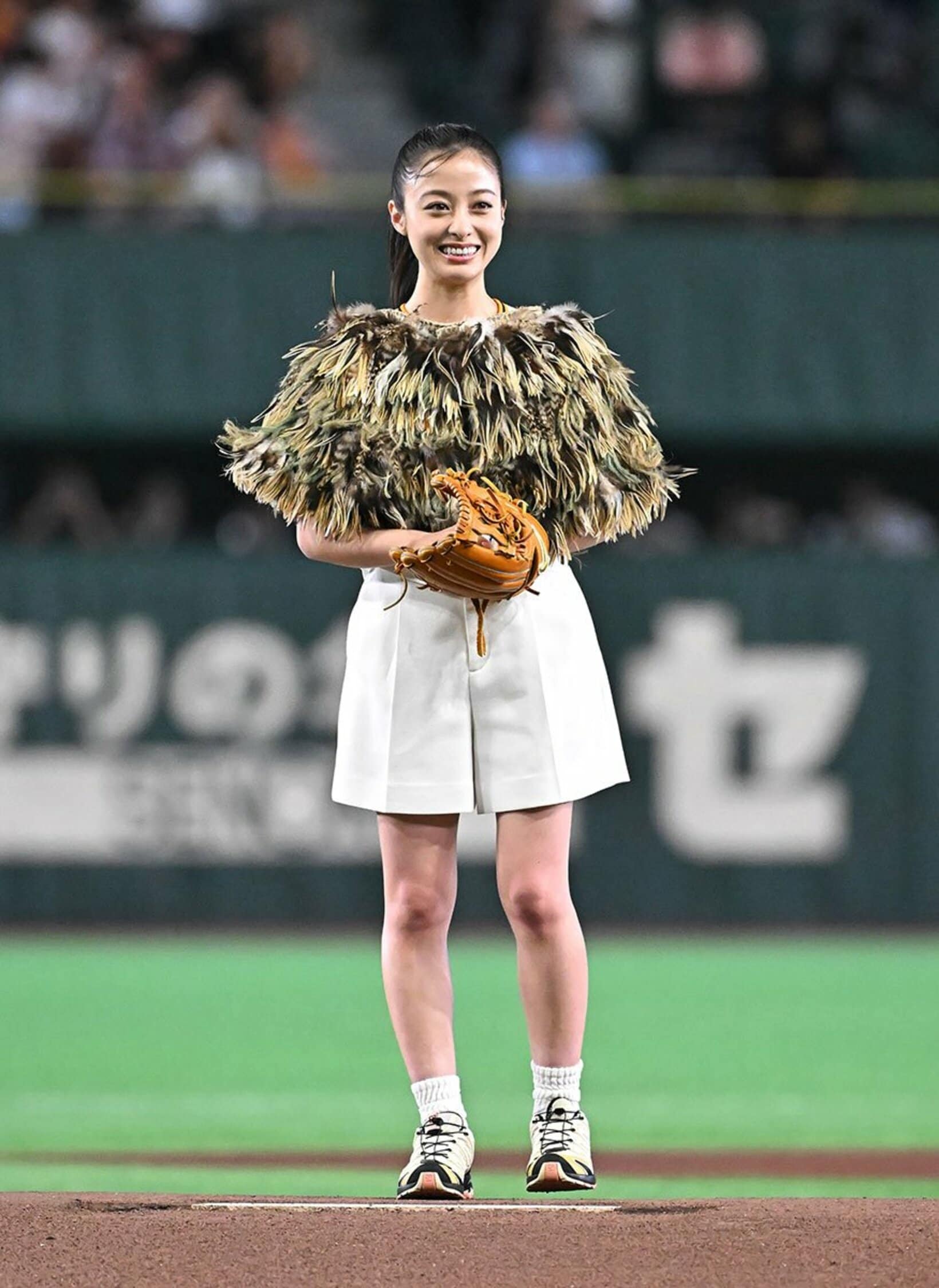 始球式に登場した橋本環奈