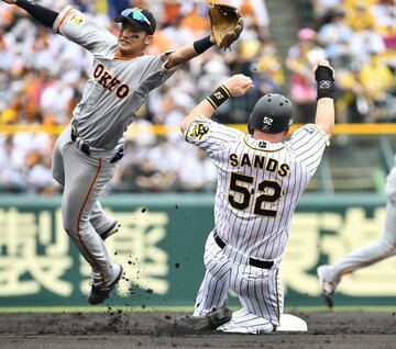  盗塁には成功したサンズだが…