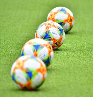  中国メディアは自国選手が海外で通用しないと嘆く