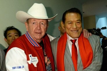 ドリー・ファンク・ジュニアさん（左）とアントニオ猪木さん