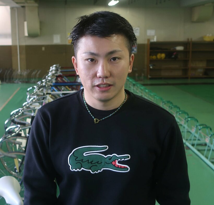 兄・章成の背中を追いかける中釜健次