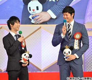 大谷翔平（右）と羽生結弦