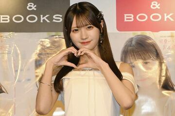 写真集発売イベントを行った中野愛理（Ⓒ2025 ZestInc.）