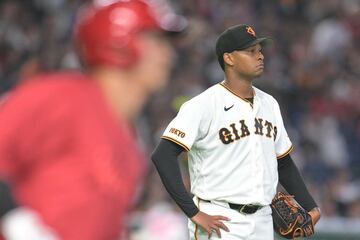 坂倉将吾に逆転の３ランを浴びたルシアーノ