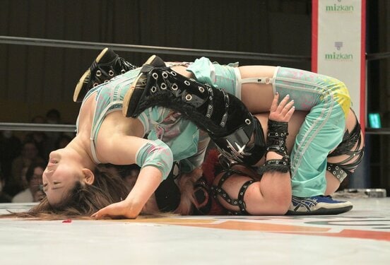 琉悪夏（下）から３カウントを奪った天咲光由