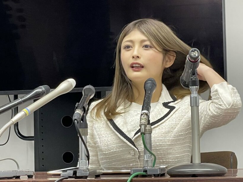  出馬会見を行ったＮ国党の〝ゆづか姫〟こと新藤加菜広報室長