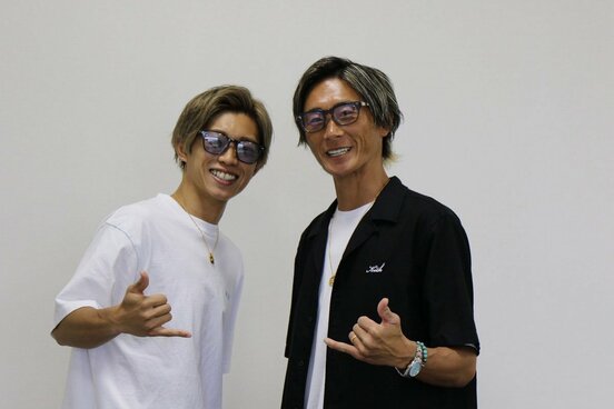 SG優勝報告会を行った定松勇樹(左)と峰竜太、