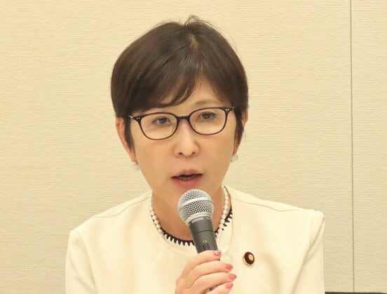 稲田朋美氏