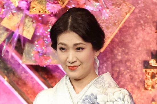 市川由紀乃