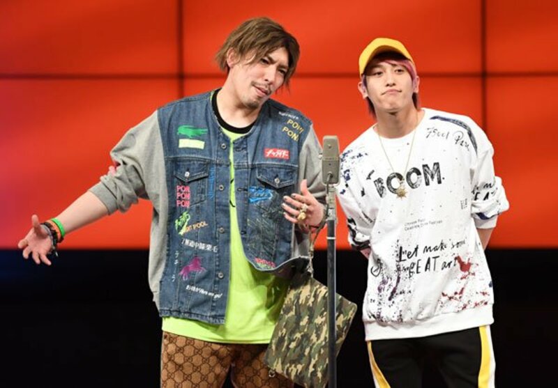  「ＥＸＩＴ」のりんたろー。（左）と兼近