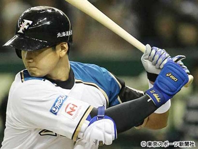 今季開幕戦から認められることになった大谷の「手甲ガード」