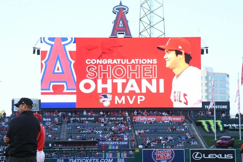 エンゼルス時代の大谷翔平をたたえる映像が映し出された