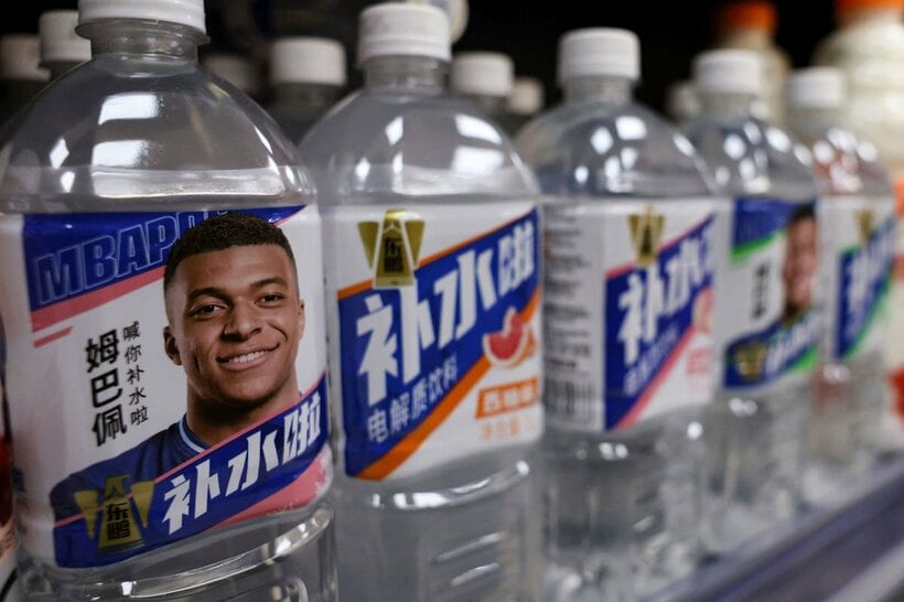 中国の東鵬飲料グループはエムバペとの契約終了を発表した（ロイター）